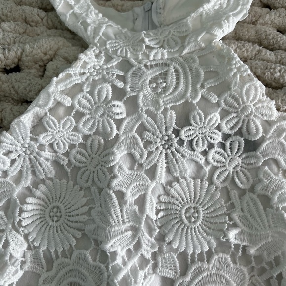 White lacy lined dress halterneck, size 1 - Picture 11 of 11